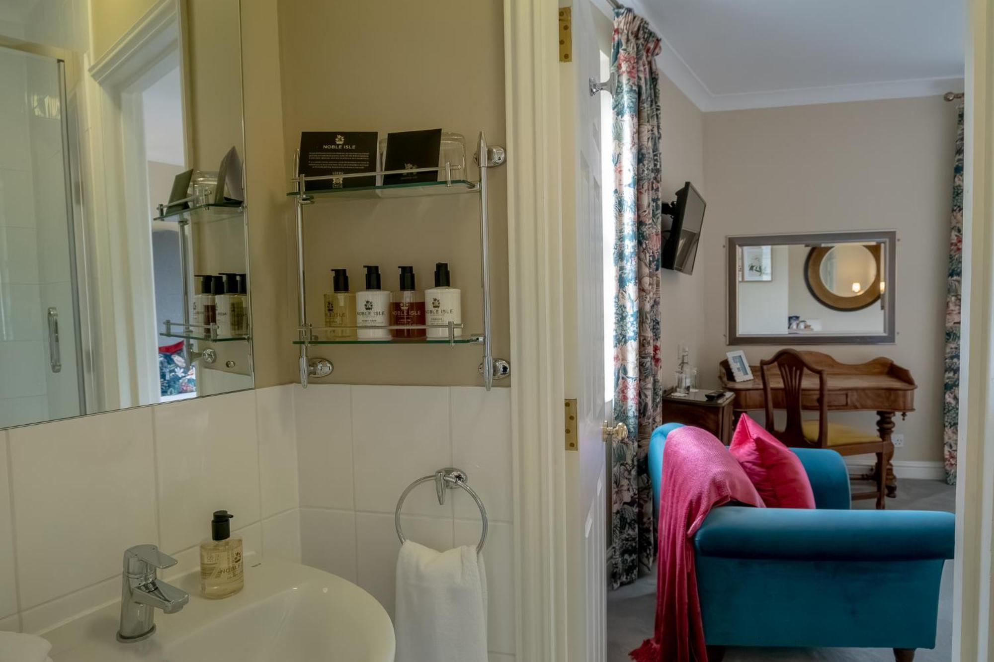 Leeds Castle Stable Courtyard Bed And Breakfast Maidstone Extérieur photo