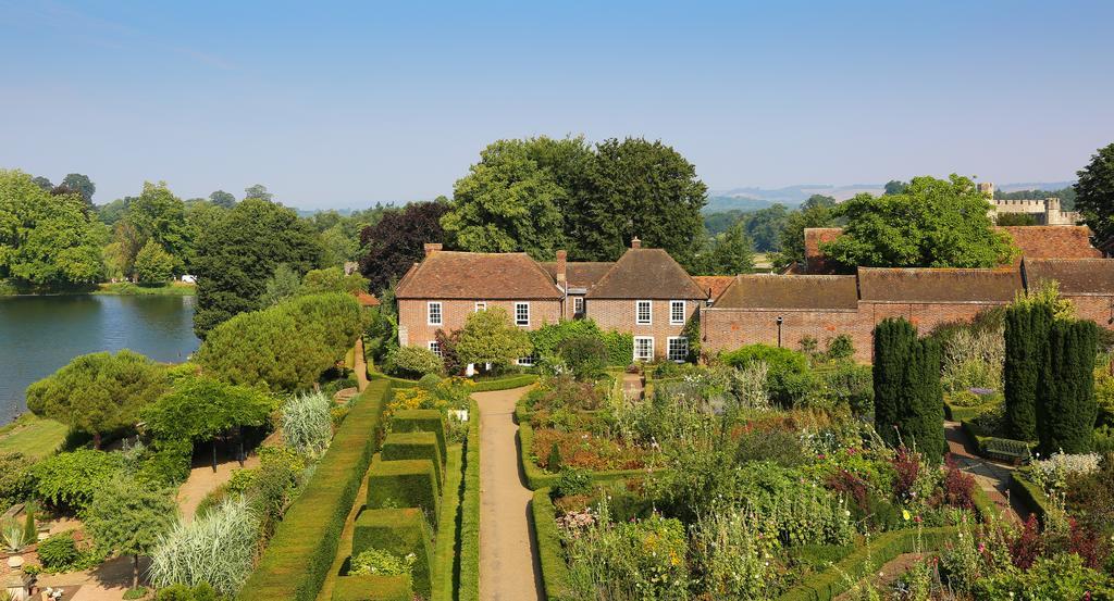 Leeds Castle Stable Courtyard Bed And Breakfast Maidstone Extérieur photo